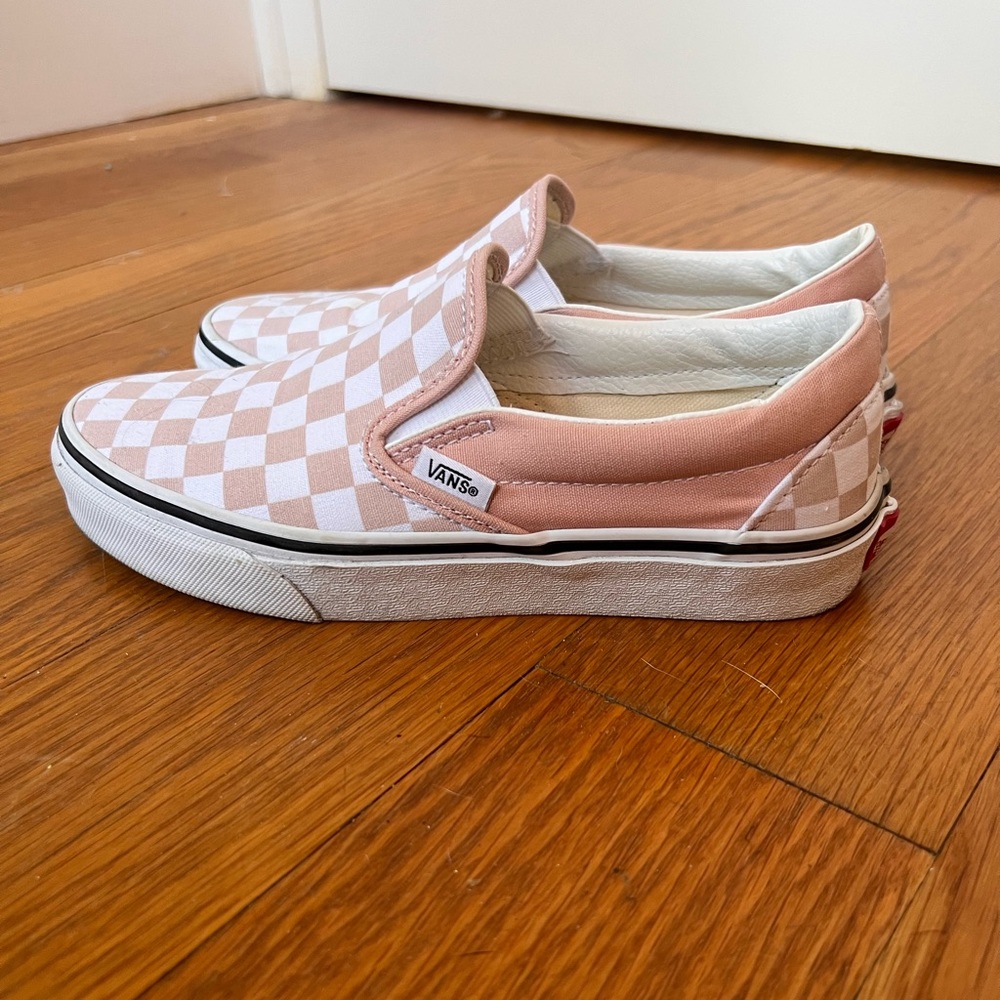 Worn Twice!! Vans Classic Slip-on Checkerboard Shoe W6 in Rose Smoke